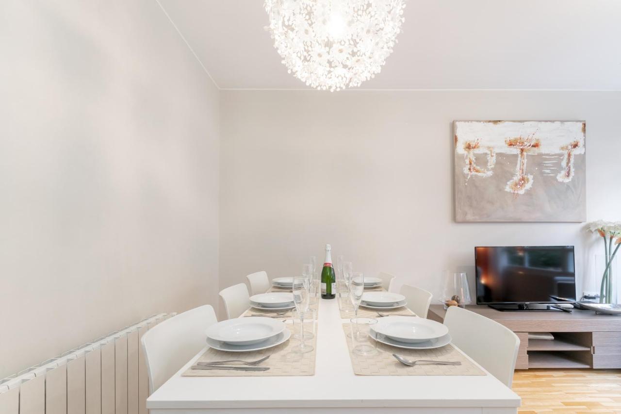 Elegance Barcelona Rentals ภายนอก รูปภาพ