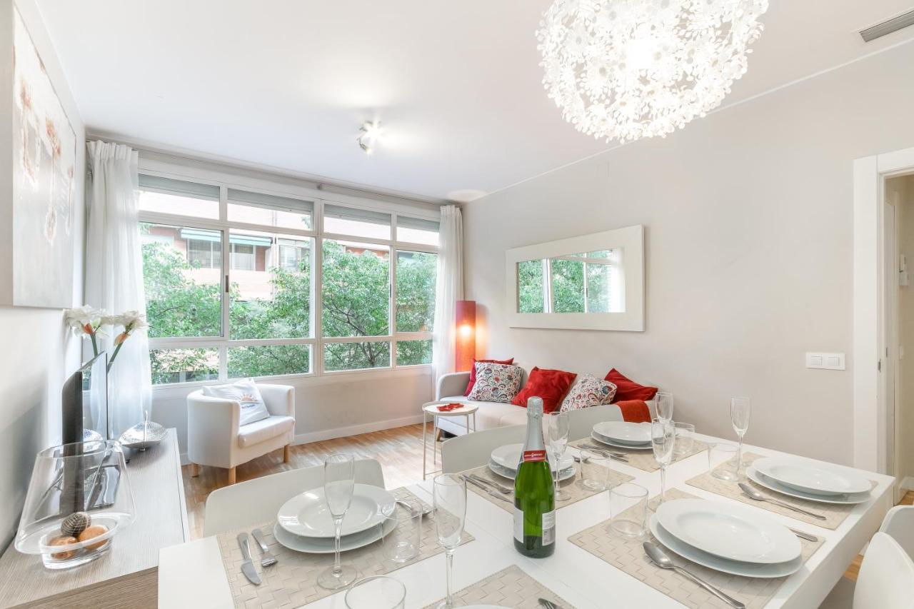 Elegance Barcelona Rentals ภายนอก รูปภาพ