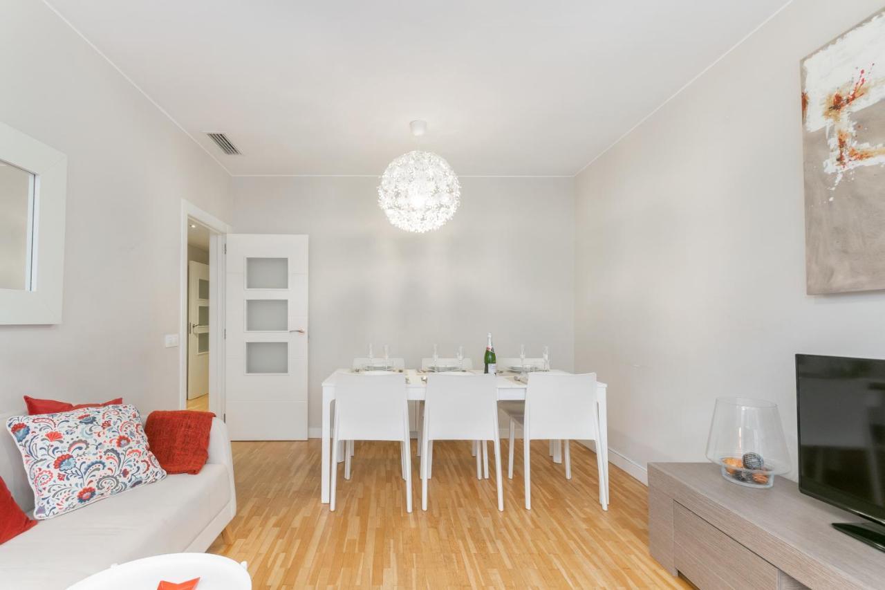 Elegance Barcelona Rentals ภายนอก รูปภาพ