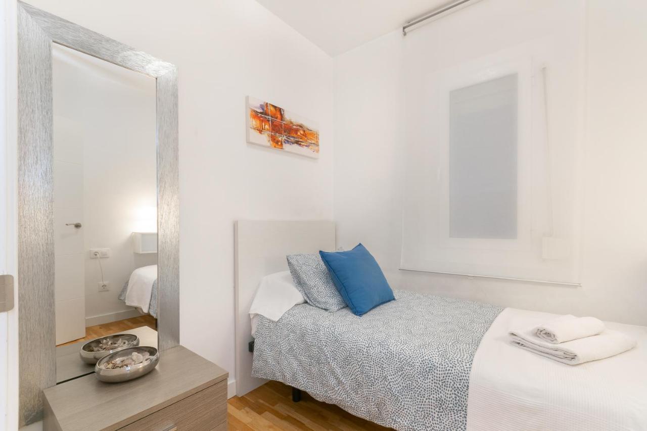 Elegance Barcelona Rentals ภายนอก รูปภาพ