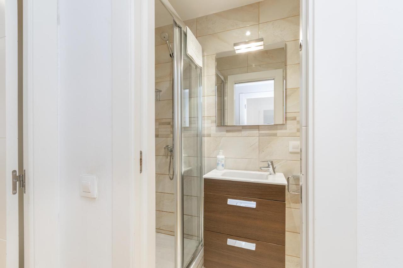 Elegance Barcelona Rentals ภายนอก รูปภาพ
